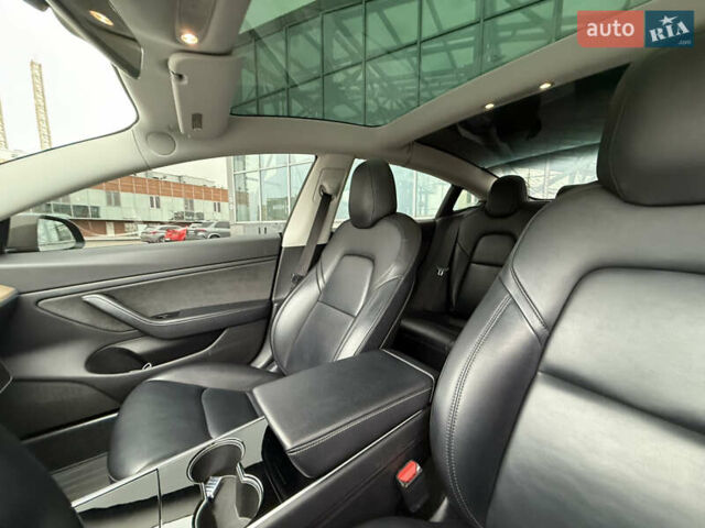 Чорний Тесла Модель 3, об'ємом двигуна 0 л та пробігом 124 тис. км за 15300 $, фото 23 на Automoto.ua