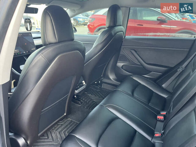 Черный Тесла Модель 3, объемом двигателя 0 л и пробегом 105 тыс. км за 15700 $, фото 10 на Automoto.ua