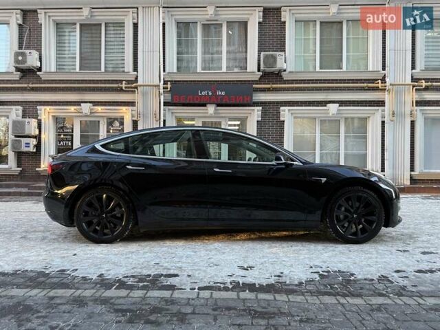 Чорний Тесла Модель 3, об'ємом двигуна 0 л та пробігом 64 тис. км за 19000 $, фото 2 на Automoto.ua