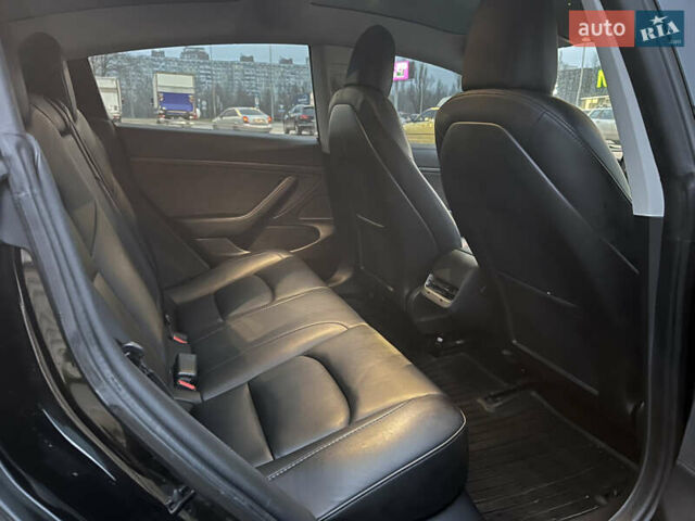 Черный Тесла Модель 3, объемом двигателя 0 л и пробегом 77 тыс. км за 20000 $, фото 78 на Automoto.ua