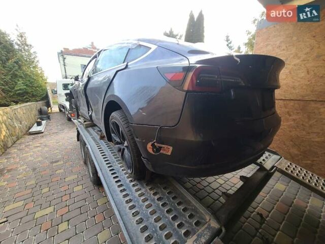 Черный Тесла Модель 3, объемом двигателя 0 л и пробегом 138 тыс. км за 8999 $, фото 6 на Automoto.ua