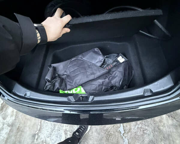 Черный Тесла Модель 3, объемом двигателя 0 л и пробегом 156 тыс. км за 17000 $, фото 6 на Automoto.ua