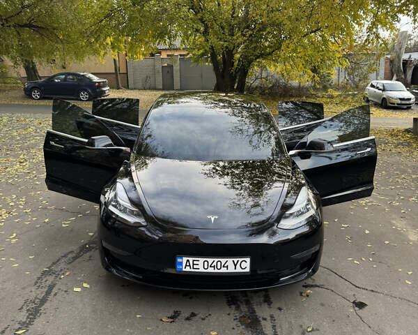 Черный Тесла Модель 3, объемом двигателя 0 л и пробегом 100 тыс. км за 22300 $, фото 11 на Automoto.ua