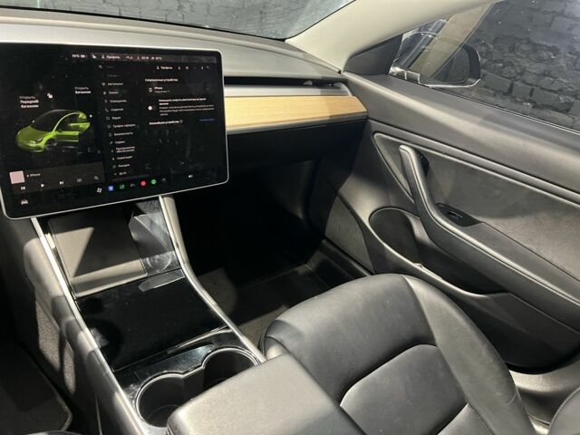 Черный Тесла Модель 3, объемом двигателя 0 л и пробегом 180 тыс. км за 16000 $, фото 8 на Automoto.ua