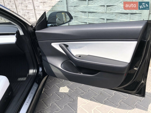 Черный Тесла Модель 3, объемом двигателя 0 л и пробегом 120 тыс. км за 18900 $, фото 31 на Automoto.ua