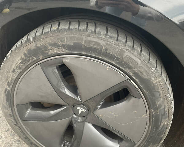 Чорний Тесла Модель 3, об'ємом двигуна 0 л та пробігом 212 тис. км за 22990 $, фото 4 на Automoto.ua