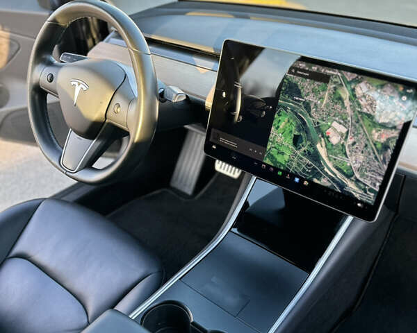 Черный Тесла Модель 3, объемом двигателя 0 л и пробегом 110 тыс. км за 29000 $, фото 11 на Automoto.ua