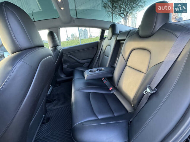 Чорний Тесла Модель 3, об'ємом двигуна 0 л та пробігом 127 тис. км за 18500 $, фото 34 на Automoto.ua
