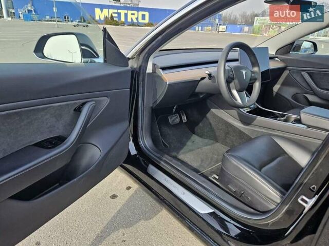 Черный Тесла Модель 3, объемом двигателя 0 л и пробегом 38 тыс. км за 18700 $, фото 10 на Automoto.ua
