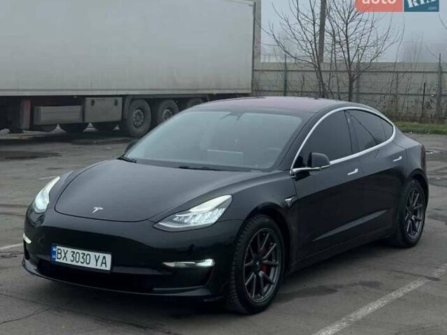 Чорний Тесла Модель 3, об'ємом двигуна 0 л та пробігом 138 тис. км за 17300 $, фото 1 на Automoto.ua