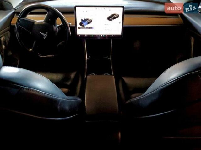Чорний Тесла Модель 3, об'ємом двигуна 0 л та пробігом 155 тис. км за 4900 $, фото 6 на Automoto.ua