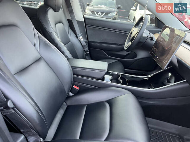 Черный Тесла Модель 3, объемом двигателя 0 л и пробегом 105 тыс. км за 15700 $, фото 15 на Automoto.ua