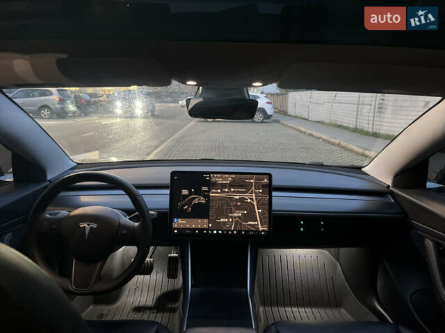 Черный Тесла Модель 3, объемом двигателя 0 л и пробегом 77 тыс. км за 20000 $, фото 2 на Automoto.ua