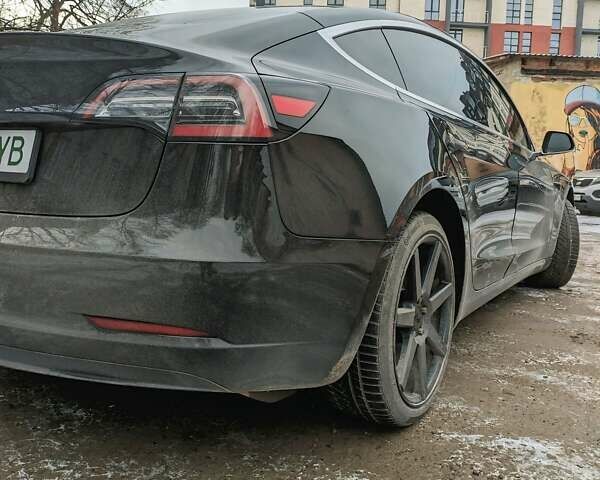 Черный Тесла Модель 3, объемом двигателя 0 л и пробегом 104 тыс. км за 14997 $, фото 9 на Automoto.ua