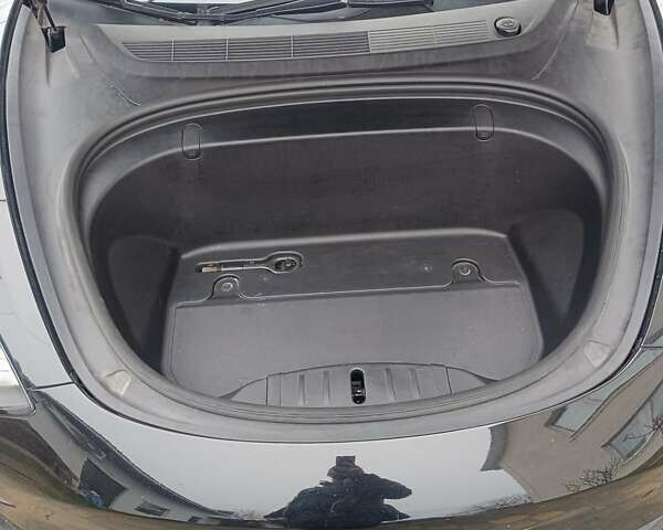 Чорний Тесла Модель 3, об'ємом двигуна 0 л та пробігом 145 тис. км за 15700 $, фото 26 на Automoto.ua