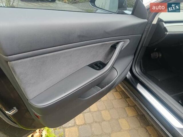 Чорний Тесла Модель 3, об'ємом двигуна 0 л та пробігом 145 тис. км за 15700 $, фото 32 на Automoto.ua