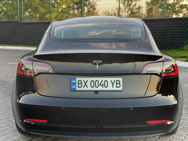 Черный Тесла Модель 3, объемом двигателя 0 л и пробегом 170 тыс. км за 11398 $, фото 2 на Automoto.ua