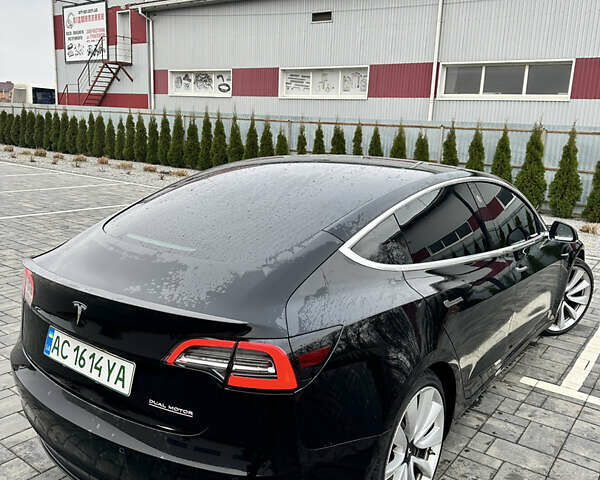 Чорний Тесла Модель 3, об'ємом двигуна 0 л та пробігом 142 тис. км за 18500 $, фото 5 на Automoto.ua
