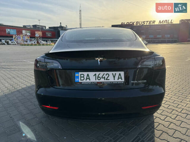 Чорний Тесла Модель 3, об'ємом двигуна 0 л та пробігом 127 тис. км за 18500 $, фото 5 на Automoto.ua