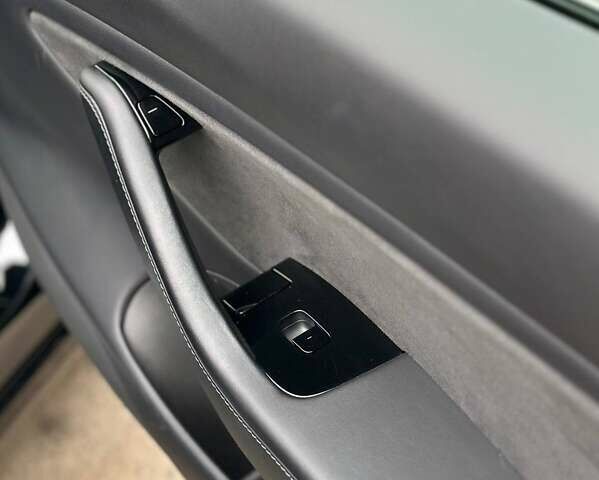 Черный Тесла Модель 3, объемом двигателя 0 л и пробегом 209 тыс. км за 18000 $, фото 91 на Automoto.ua