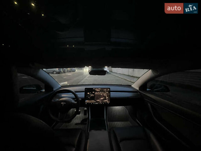 Черный Тесла Модель 3, объемом двигателя 0 л и пробегом 77 тыс. км за 20000 $, фото 3 на Automoto.ua