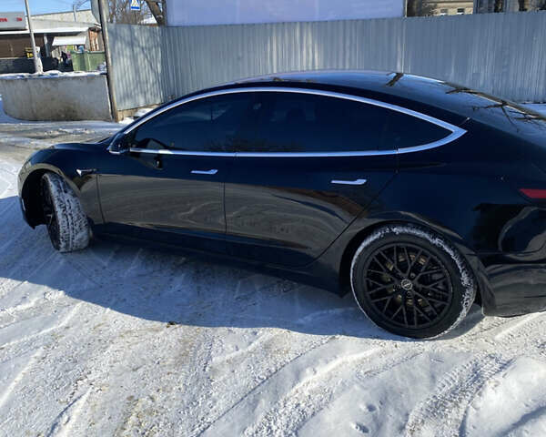 Чорний Тесла Модель 3, об'ємом двигуна 0 л та пробігом 101 тис. км за 19600 $, фото 8 на Automoto.ua