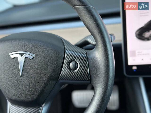 Черный Тесла Модель 3, объемом двигателя 0 л и пробегом 121 тыс. км за 19400 $, фото 70 на Automoto.ua