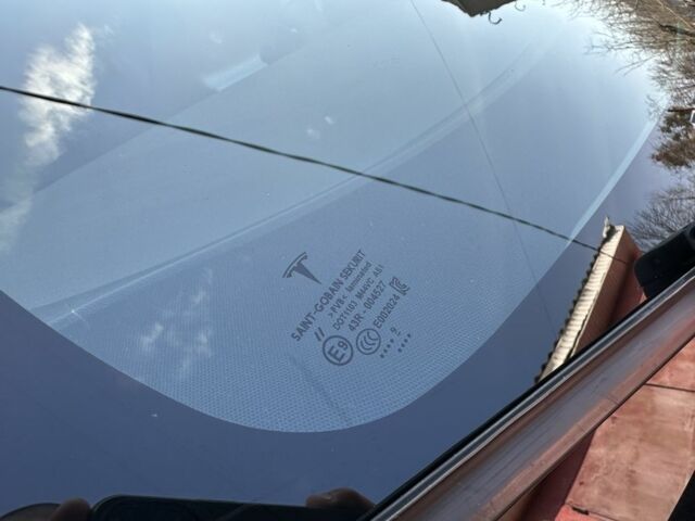 Черный Тесла Модель 3, объемом двигателя 0 л и пробегом 176 тыс. км за 14000 $, фото 19 на Automoto.ua