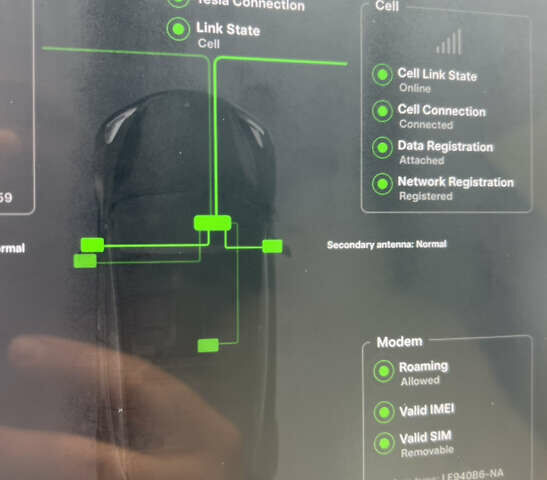 Черный Тесла Модель 3, объемом двигателя 0 л и пробегом 77 тыс. км за 12100 $, фото 16 на Automoto.ua