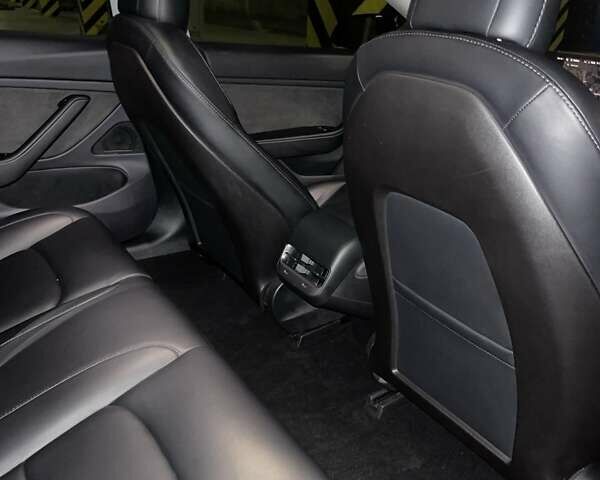 Черный Тесла Модель 3, объемом двигателя 0 л и пробегом 90 тыс. км за 18500 $, фото 25 на Automoto.ua