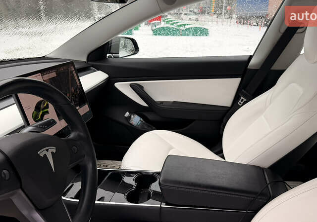 Черный Тесла Модель 3, объемом двигателя 0 л и пробегом 125 тыс. км за 16500 $, фото 23 на Automoto.ua