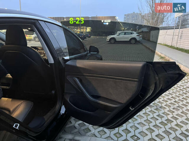 Черный Тесла Модель 3, объемом двигателя 0 л и пробегом 77 тыс. км за 20000 $, фото 7 на Automoto.ua