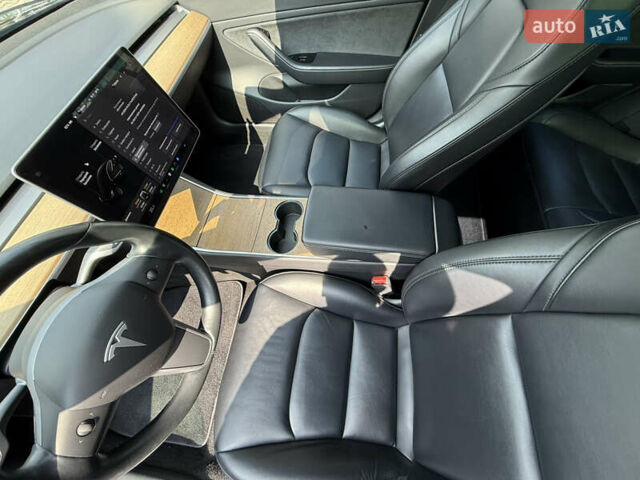 Черный Тесла Модель 3, объемом двигателя 0 л и пробегом 135 тыс. км за 15900 $, фото 19 на Automoto.ua
