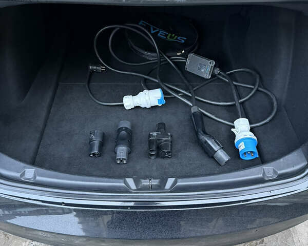 Черный Тесла Модель 3, объемом двигателя 0 л и пробегом 156 тыс. км за 17000 $, фото 5 на Automoto.ua