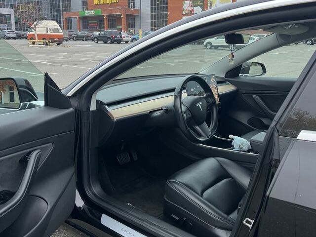 Тесла Модель 3 2019 у Києві на Automoto.ua Чорний Тесла Модель 3, об'ємом двигуна 0 л та пробігом 115 тис. км за 16000 $, фото 7 на Automoto.ua