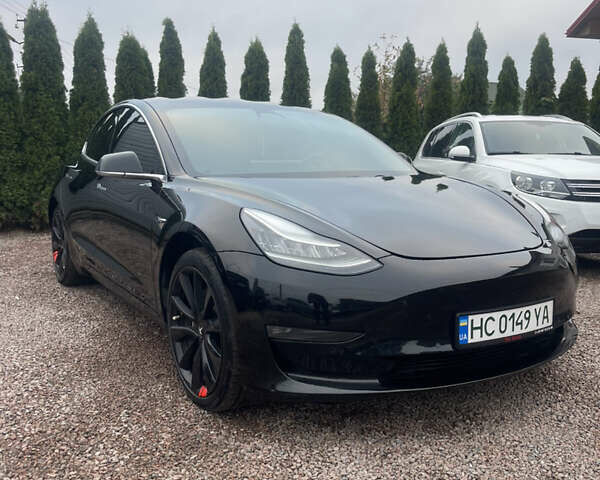 Чорний Тесла Модель 3, об'ємом двигуна 0 л та пробігом 140 тис. км за 13900 $, фото 6 на Automoto.ua
