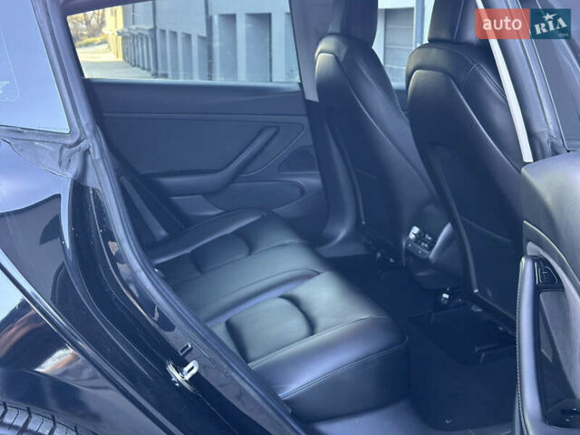 Черный Тесла Модель 3, объемом двигателя 0 л и пробегом 121 тыс. км за 19400 $, фото 61 на Automoto.ua