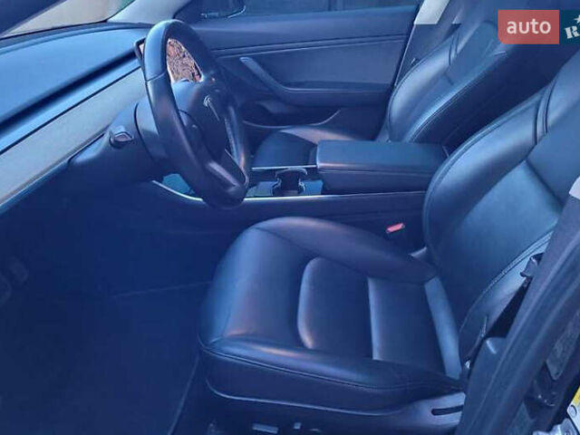 Черный Тесла Модель 3, объемом двигателя 0 л и пробегом 129 тыс. км за 19500 $, фото 6 на Automoto.ua