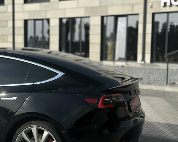 Черный Тесла Модель 3, объемом двигателя 0 л и пробегом 178 тыс. км за 16200 $, фото 11 на Automoto.ua