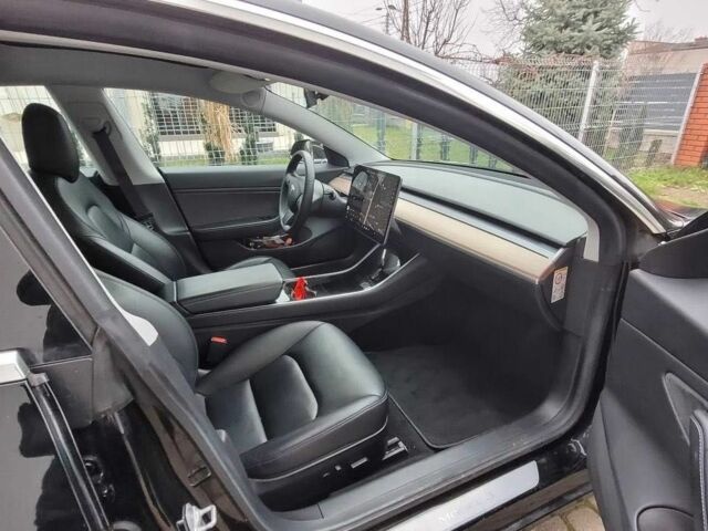 Черный Тесла Модель 3, объемом двигателя 0 л и пробегом 65 тыс. км за 334 $, фото 9 на Automoto.ua