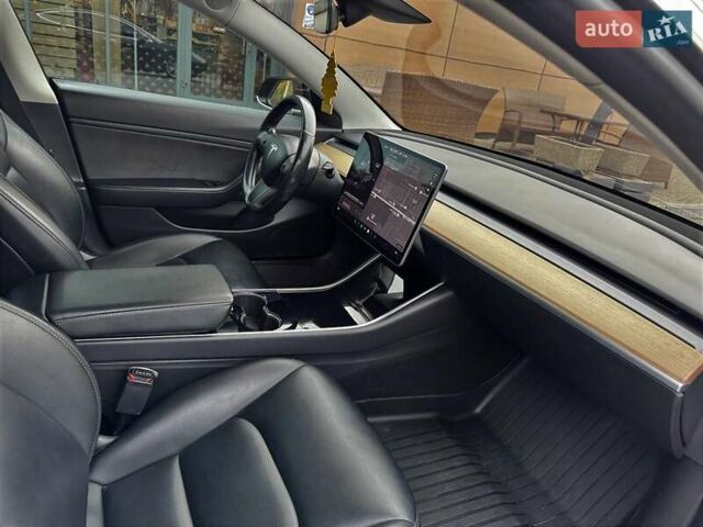Черный Тесла Модель 3, объемом двигателя 0 л и пробегом 92 тыс. км за 21800 $, фото 7 на Automoto.ua