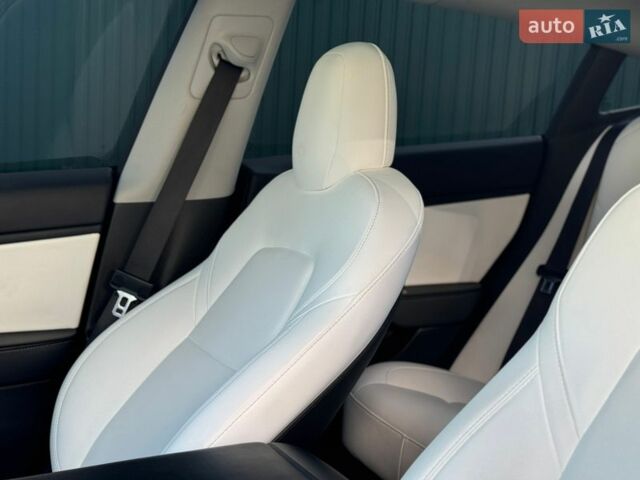 Черный Тесла Модель 3, объемом двигателя 0 л и пробегом 75 тыс. км за 18800 $, фото 15 на Automoto.ua