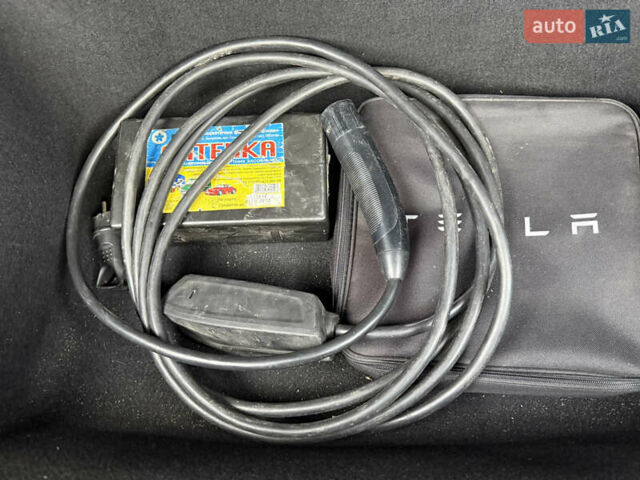 Черный Тесла Модель 3, объемом двигателя 0 л и пробегом 90 тыс. км за 16500 $, фото 11 на Automoto.ua