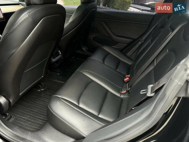 Черный Тесла Модель 3, объемом двигателя 0 л и пробегом 93 тыс. км за 15600 $, фото 48 на Automoto.ua