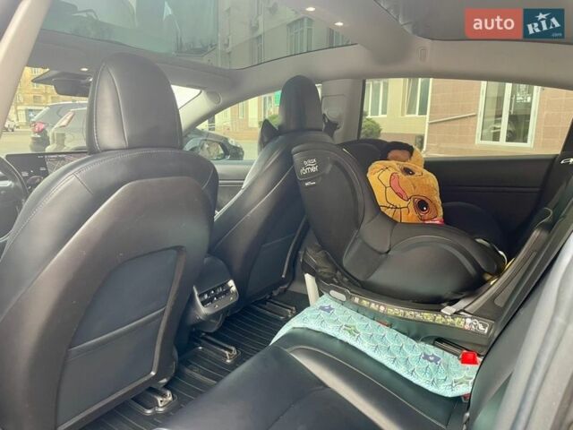 Чорний Тесла Модель 3, об'ємом двигуна 0 л та пробігом 144 тис. км за 15500 $, фото 12 на Automoto.ua