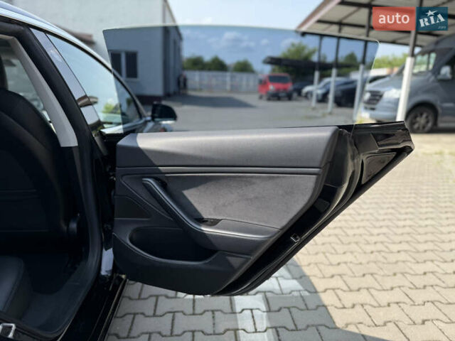 Черный Тесла Модель 3, объемом двигателя 0 л и пробегом 135 тыс. км за 15900 $, фото 27 на Automoto.ua