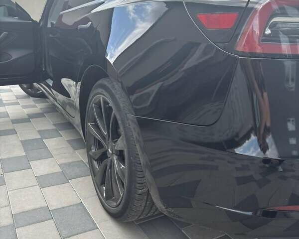 Черный Тесла Модель 3, объемом двигателя 0 л и пробегом 98 тыс. км за 15850 $, фото 30 на Automoto.ua