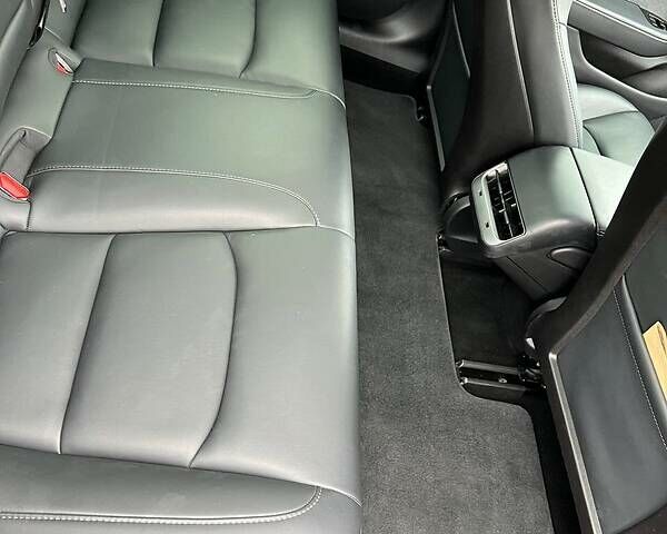 Чорний Тесла Модель 3, об'ємом двигуна 0 л та пробігом 110 тис. км за 15300 $, фото 8 на Automoto.ua