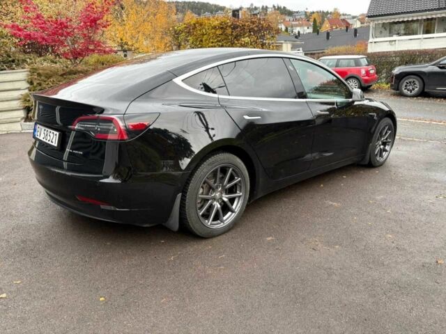 Тесла Модель 3 2019 у Києві на Automoto.ua Чорний Тесла Модель 3, об'ємом двигуна 0 л та пробігом 103 тис. км за 17400 $, фото 2 на Automoto.ua