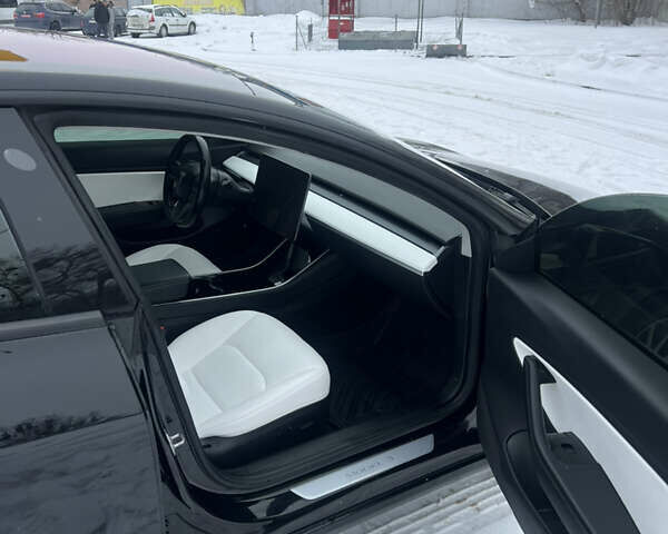Черный Тесла Модель 3, объемом двигателя 0 л и пробегом 77 тыс. км за 12100 $, фото 11 на Automoto.ua